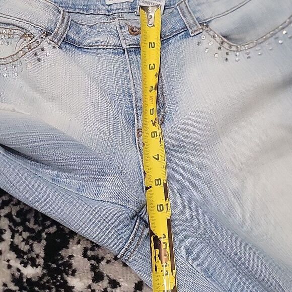 Vintage Cache Rhinestone Bling Denim Capris Sz 8 Washed Blue Y2K Boho - Picture 9 of 9